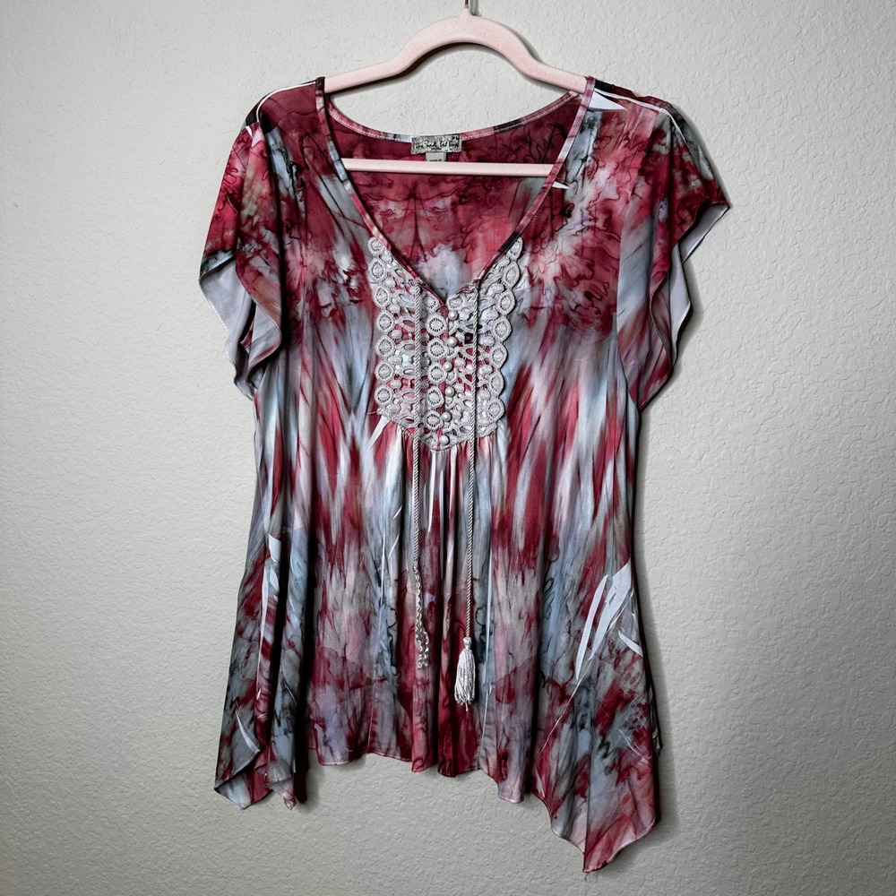 Live and Let Live Red Tie Dye Crochet Lace Sharkbite Tunic Top P Med Boho Gypsy
